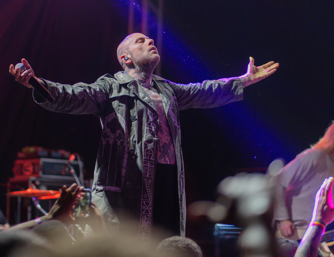 Sonny Sandoval e Ryan Clark entregam performances memoráveis em shows que mesclaram nostalgia, intensidade e conexão genuína com o público pernambucano