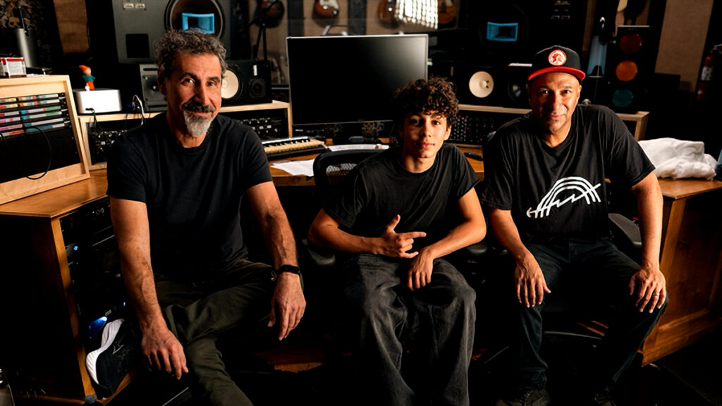 Tom Morello lança protesto pesado com Serj Tankian